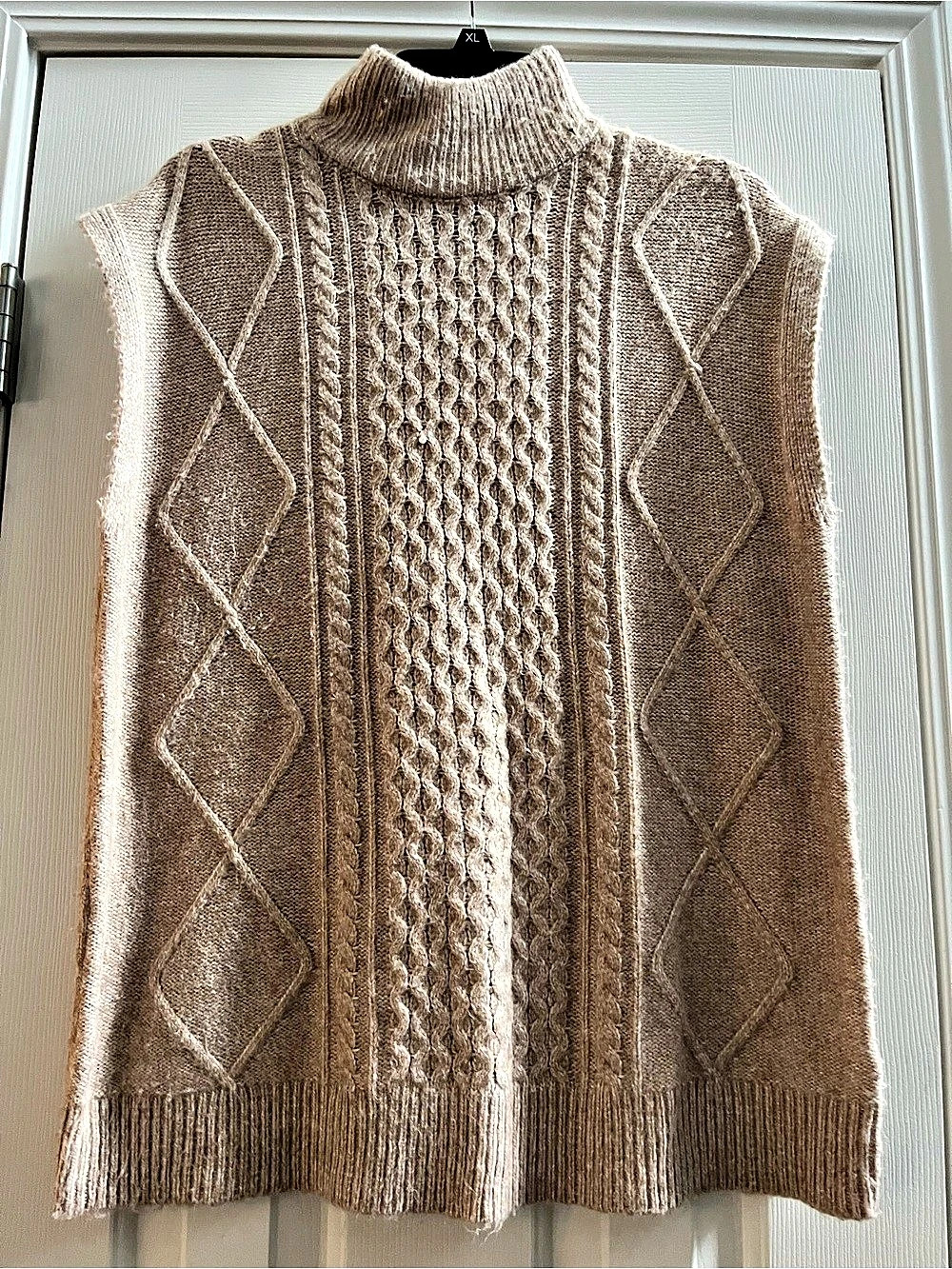 Sincerely Jules Cable Knit Turtleneck Vest in Brown Size S Like New